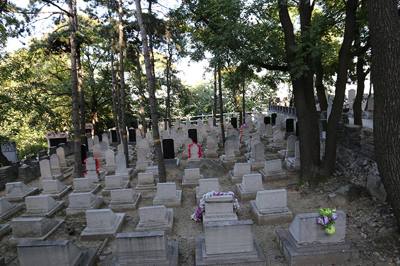 北京市金山陵园-海淀墓地实拍景观