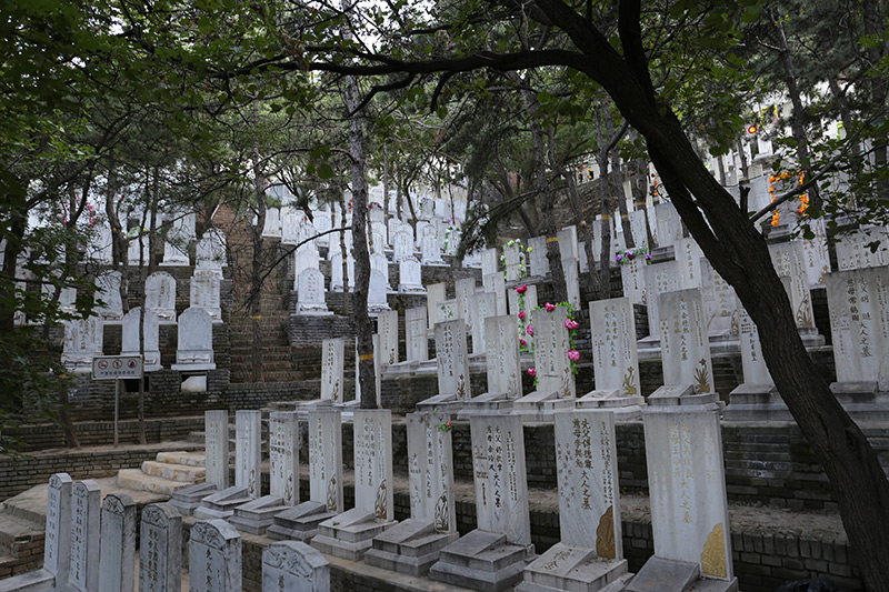 北京市金山陵园-海淀墓地实拍景观