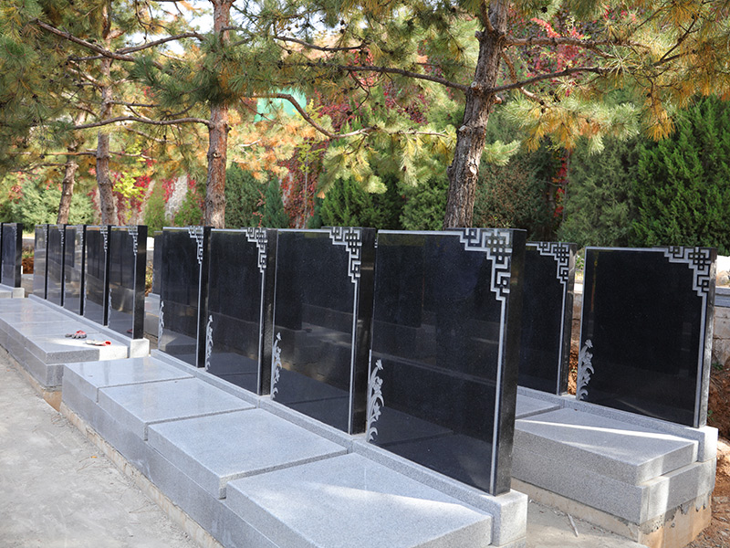 福泽园东七G区中式立碑