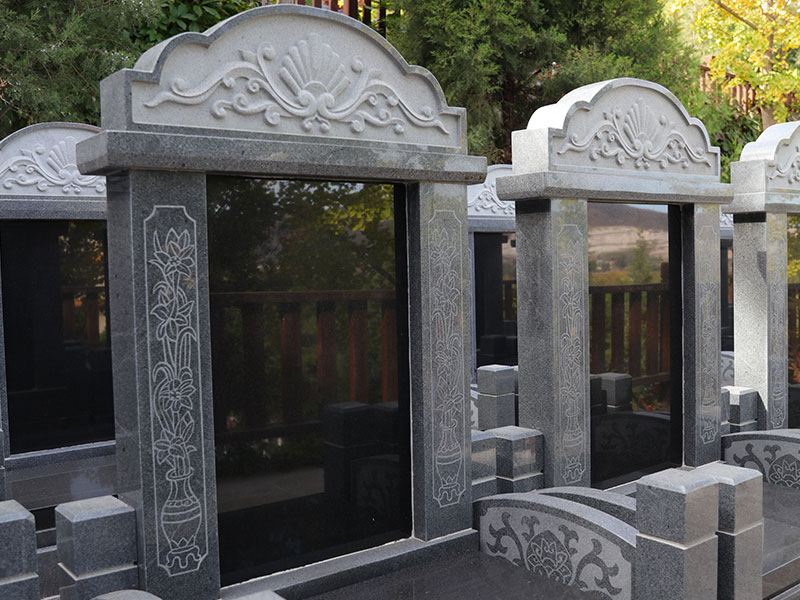 世尊园立碑不到8万元