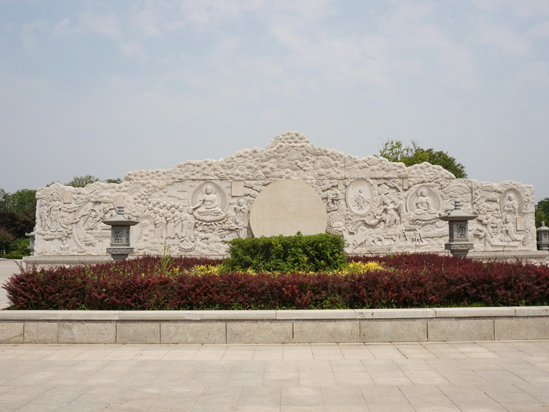 施孝园佛教文化雕像墙