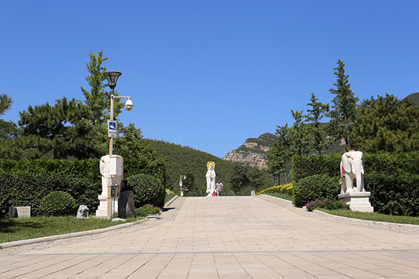 桃峰陵园在北京什么级别？桃峰陵园卖的墓地价格贵吗？