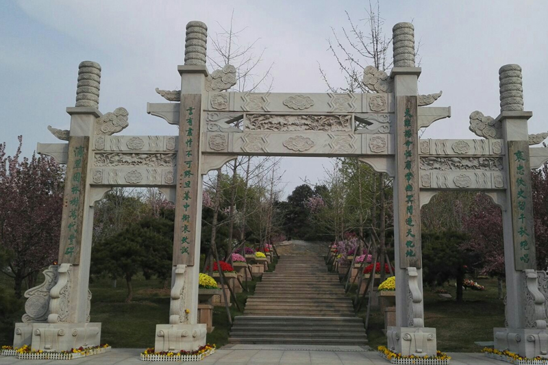 北京烈士埋葬陵园：八宝山革命公墓