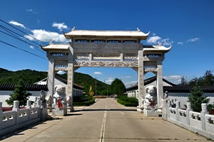 陵园正门入口