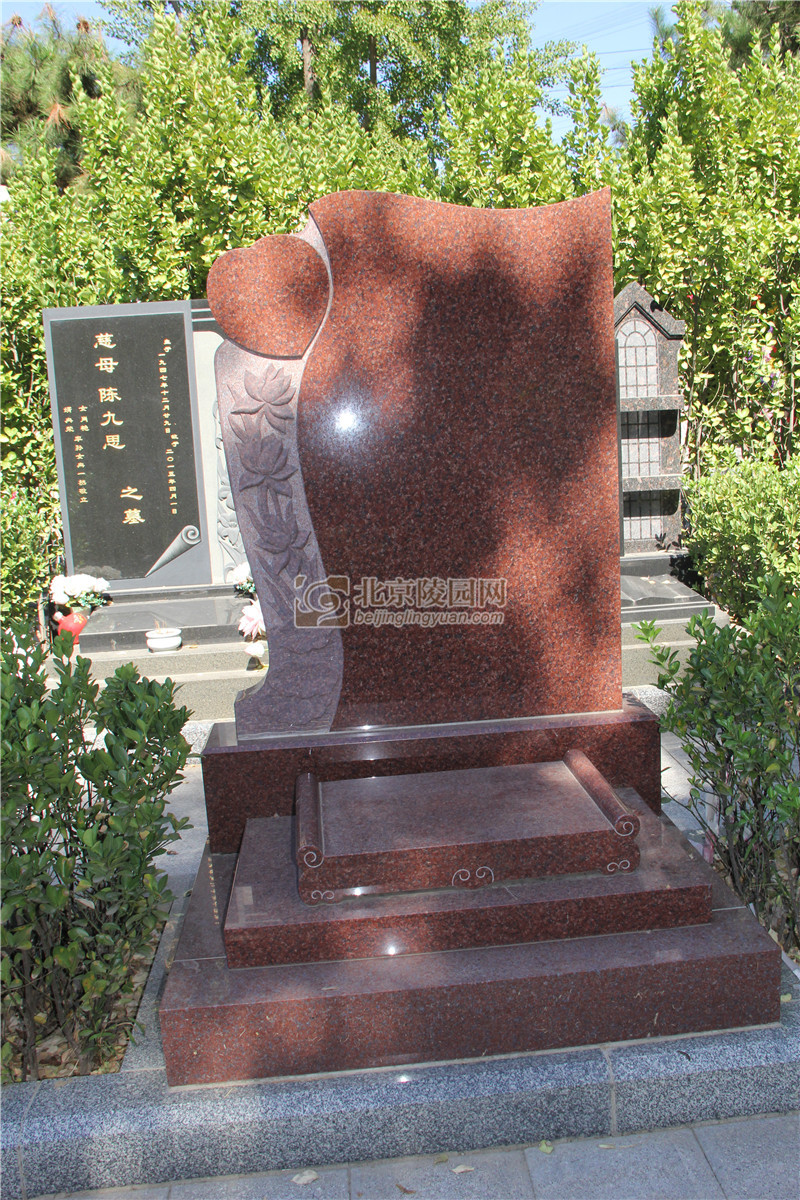 朝阳陵园安逸苑杜鹃花碑
