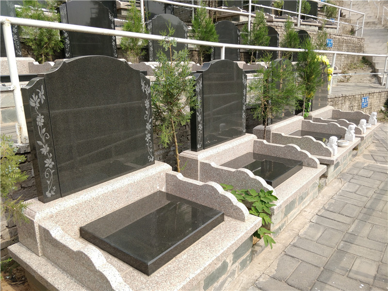 靠山园立碑02