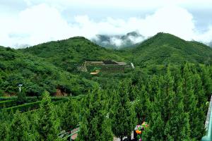 四面环山的地貌
