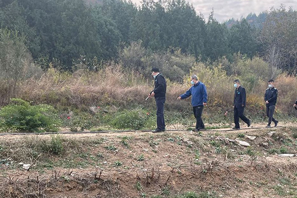 顺义区委社会工委民政局领导二十大期间到殡仪馆检查山林防火工作
