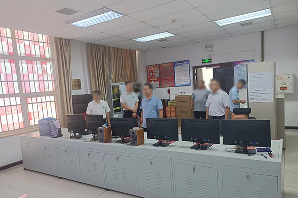 区委社会工委委员、民政局副局长殷万军到殡仪馆开展安全检查工作