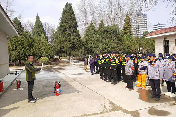 潮白陵园开展节前外协单位工作人员行为规范及消防安全培训