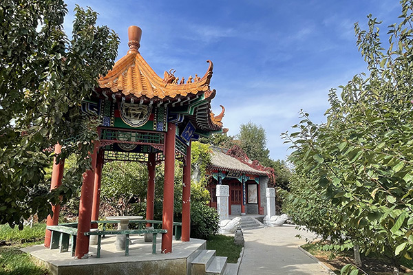 三河灵山宝塔陵园墓地价格多少钱？陵园有免费的班车么？