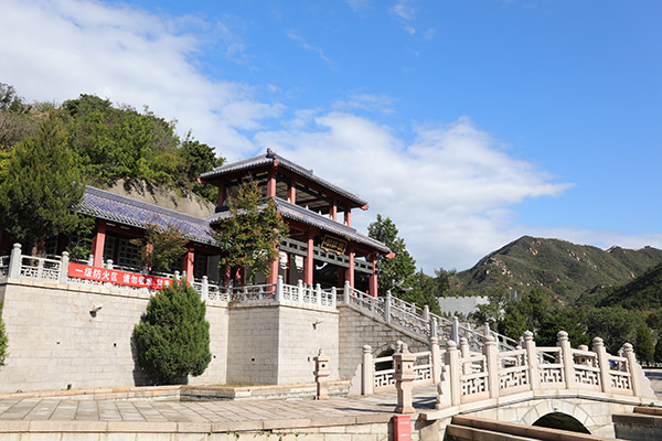北京长城华人怀思堂公墓在哪里？北京长城华人怀思堂公墓多少钱？
