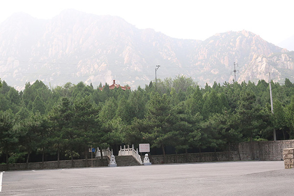北京市昌平佛山陵园怎么样？佛山陵园地址在哪里有班车吗？