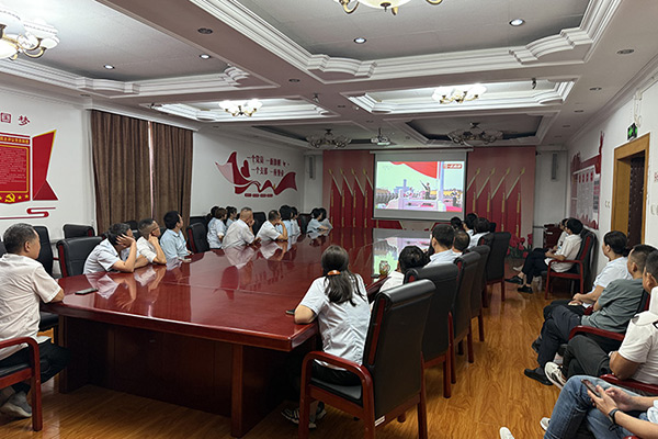 北京潮白陵园组织全体职工观看中国人民抗日战争纪念大会现场直播