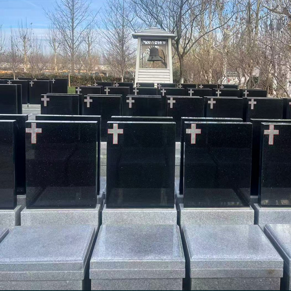 锡安园V区基督教立碑