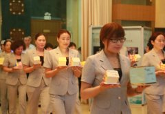 八达岭陵园放逐河灯、情寄中元