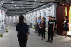 北京市民政局领导到顺义区潮白烈士陵园参观指