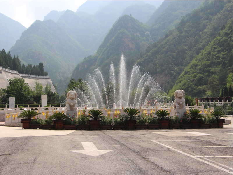 北京十三陵盘龙台公墓环境