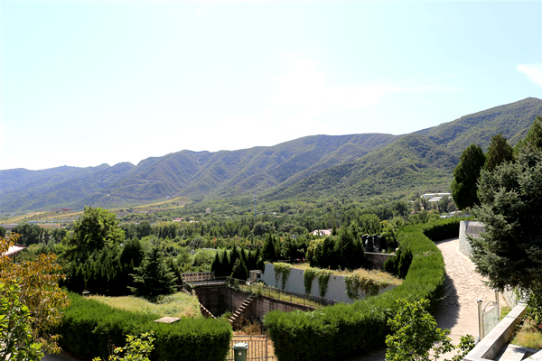 北京温泉公墓环境