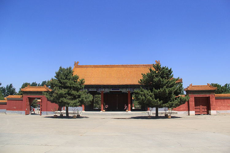 中华永久陵园大殿