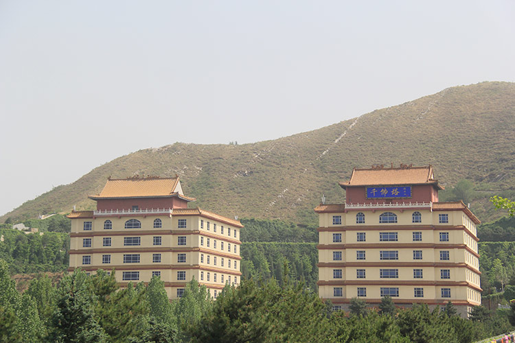 灵山宝塔陵园千佛塔