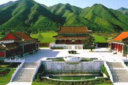 天寿陵园古色古香的建筑