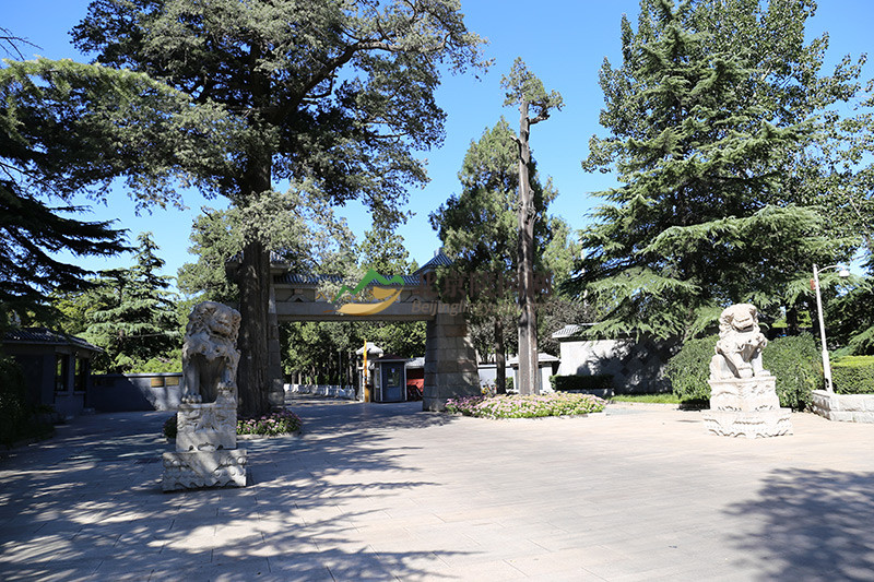 八宝山革命公墓