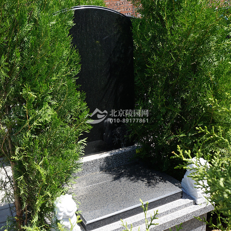 东区11号院立碑