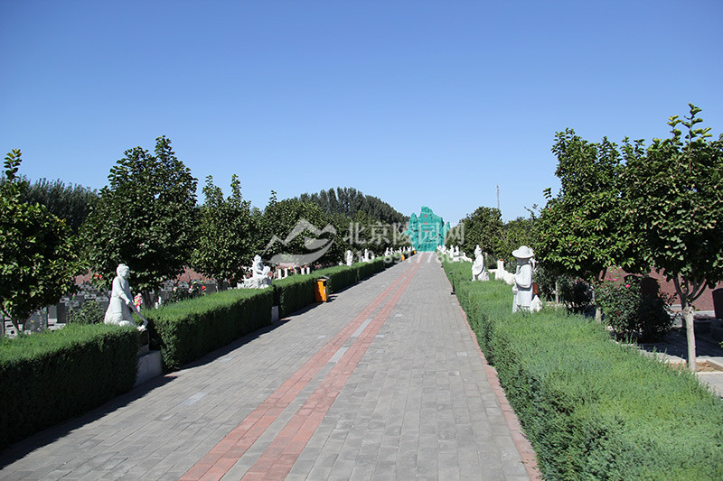 极乐园公墓环境