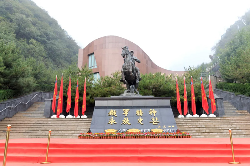 铁军红