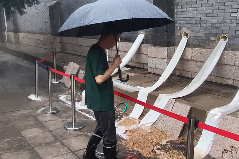 检查排水设施