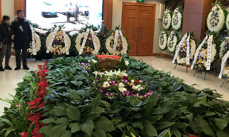 天顺祥布置好的八宝山殡仪馆告别厅 天顺祥布置好的八宝山殡仪馆告别厅