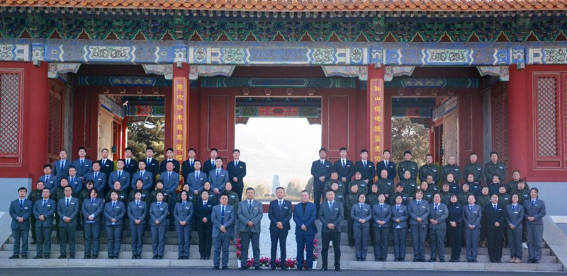 全体员工合影 全体员工合影