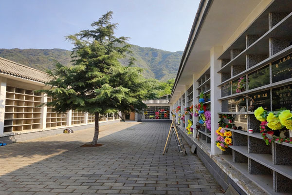 择一处净土，寄一份哀思——北京天山陵园及优选替代推荐