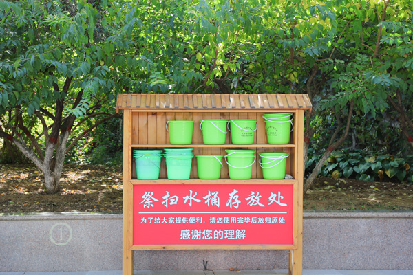 贯彻落实清明祭扫消防安全政策，灵山宝塔陵园多措并举倡导文明祭扫