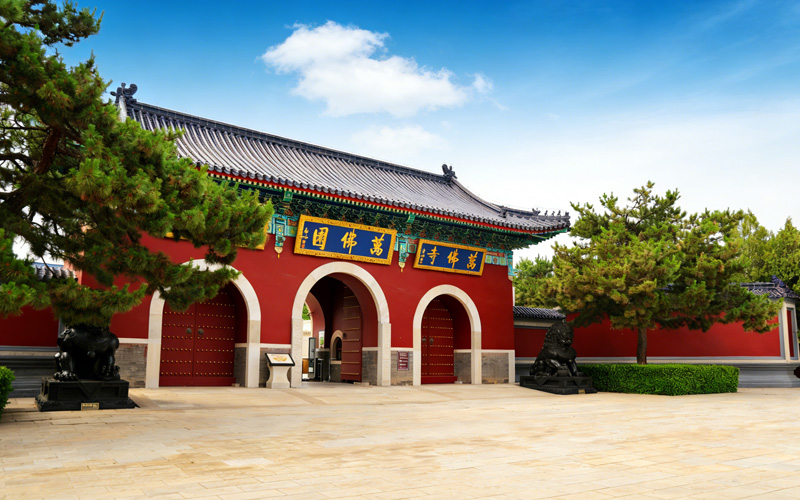 清东陵万佛园公墓入口