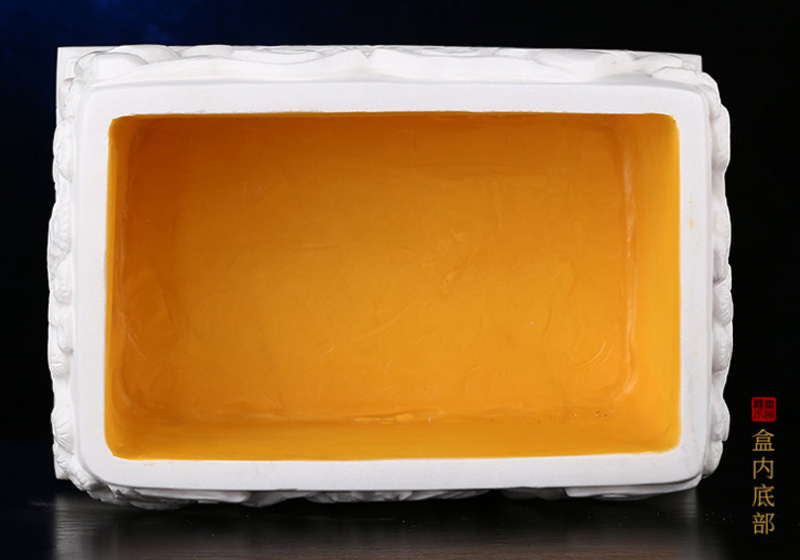 汉白玉仙鹤园骨灰盒内部