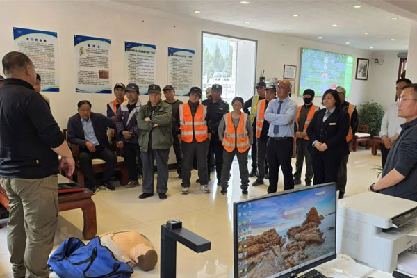 以练筑防，为爱守护 | 皇家龙山陵园开展应急急救专项培训