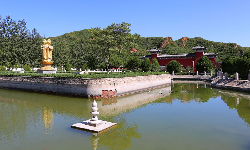 昌平区凤凰山陵园景观