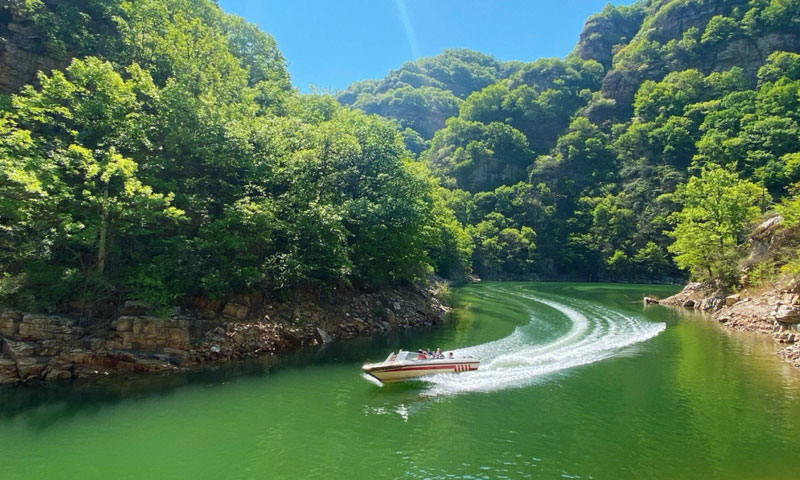 归山陵园周边景观-京东大峡谷