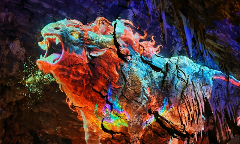 归山陵园周边景观-京东大溶洞