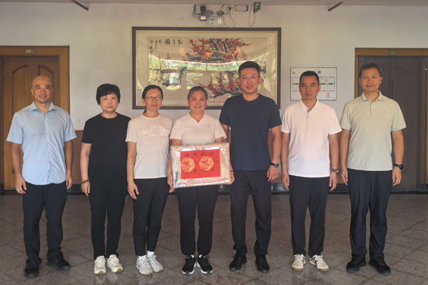岁月耕耘守初心 温情送别暖人心 潮白陵园召开退休职工欢送会