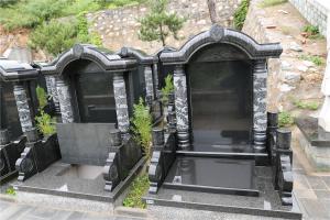 孝忠园墓区