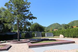 天寿陵园花坛葬实景