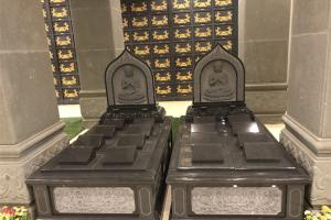 玉佛寺寝宫室内福位室内立碑