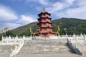 地坛及万佛塔景观